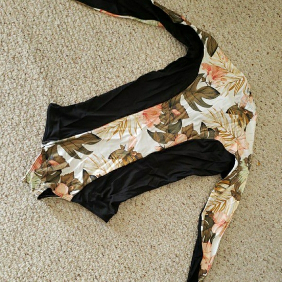 Rip Curl Size 10 Hawaiian Flower UV Rash guard su - Picture 6 of 8